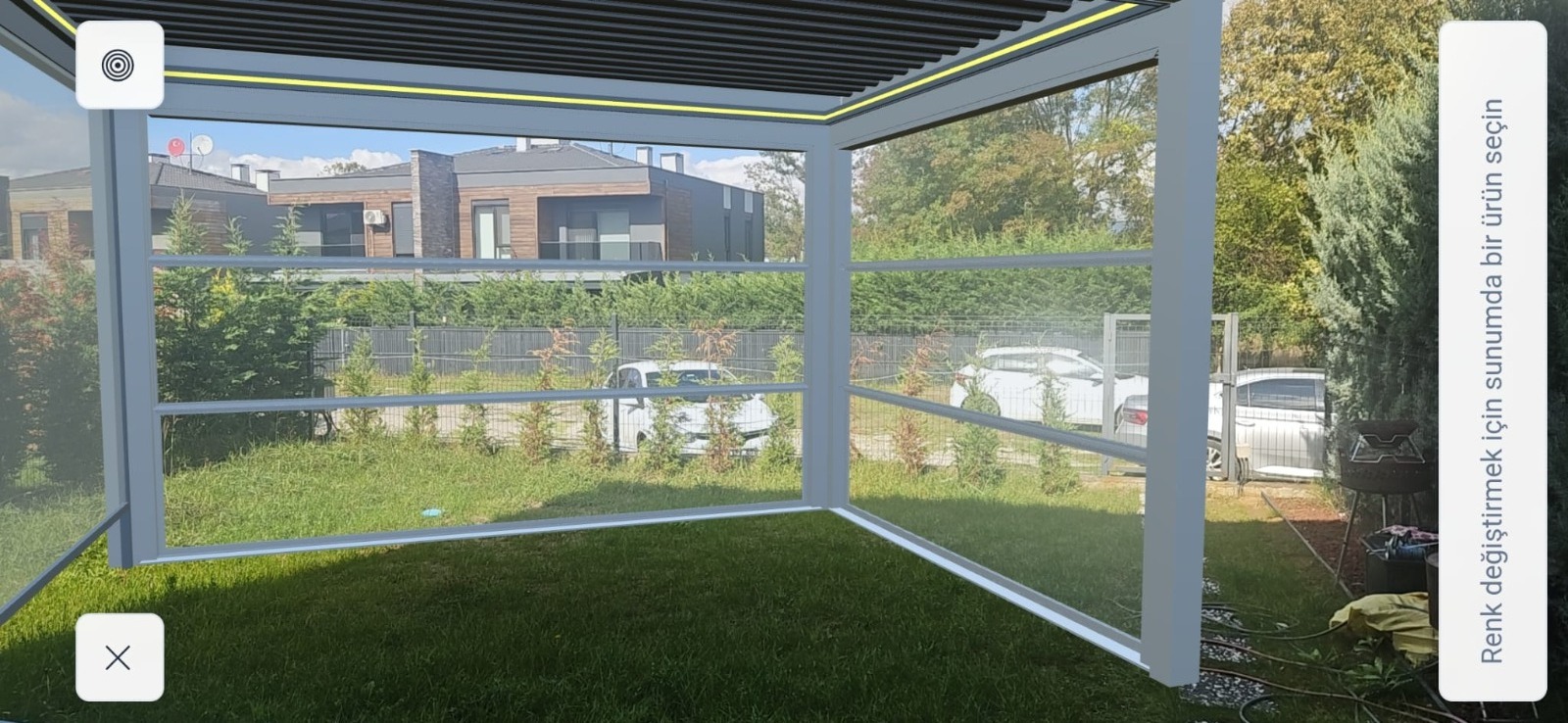 Aynı pergola telefonda artırılmış gerçeklik ile bahçede